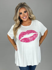 SALE!! 30 GT-R {Blowing Kisses} White/Fuchsia Lips Graphic Tee CURVY BRAND!!!  EXTENDED PLUS SIZE XL 2X 3X 4X 5X 6X (May Size Down 1 Size}