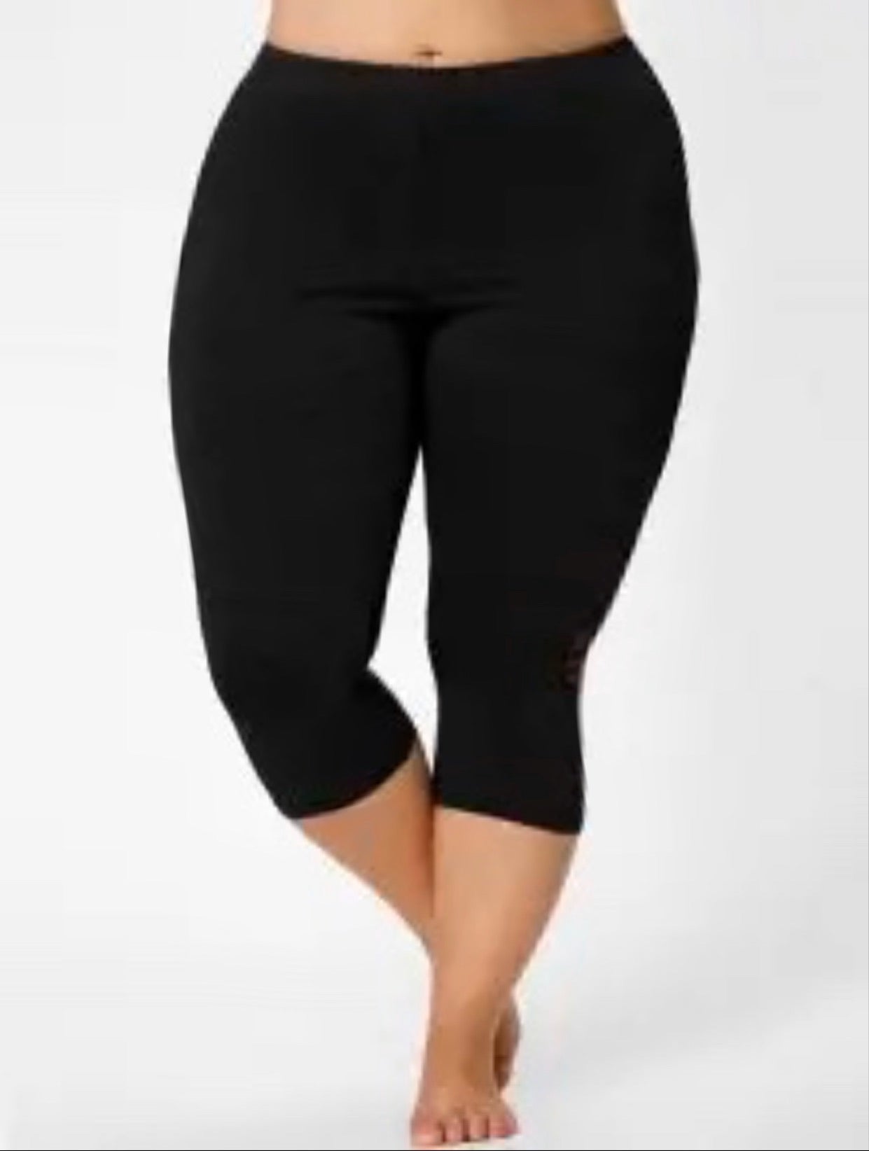 Nike Universa Women's Medium-Support High-Waisted Capri Leggings with  Pockets (Plus Size). Nike.com
