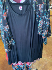 42 CP {An Evening Affair} Black Top w/Paisley Sleeves CURVY BRAND!!! EXTENDED PLUS SIZE 4X 5X 6X  (May Size Down 1 Size}